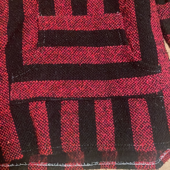 Black and red Baja pullover hoodie - Picture 3 of 4